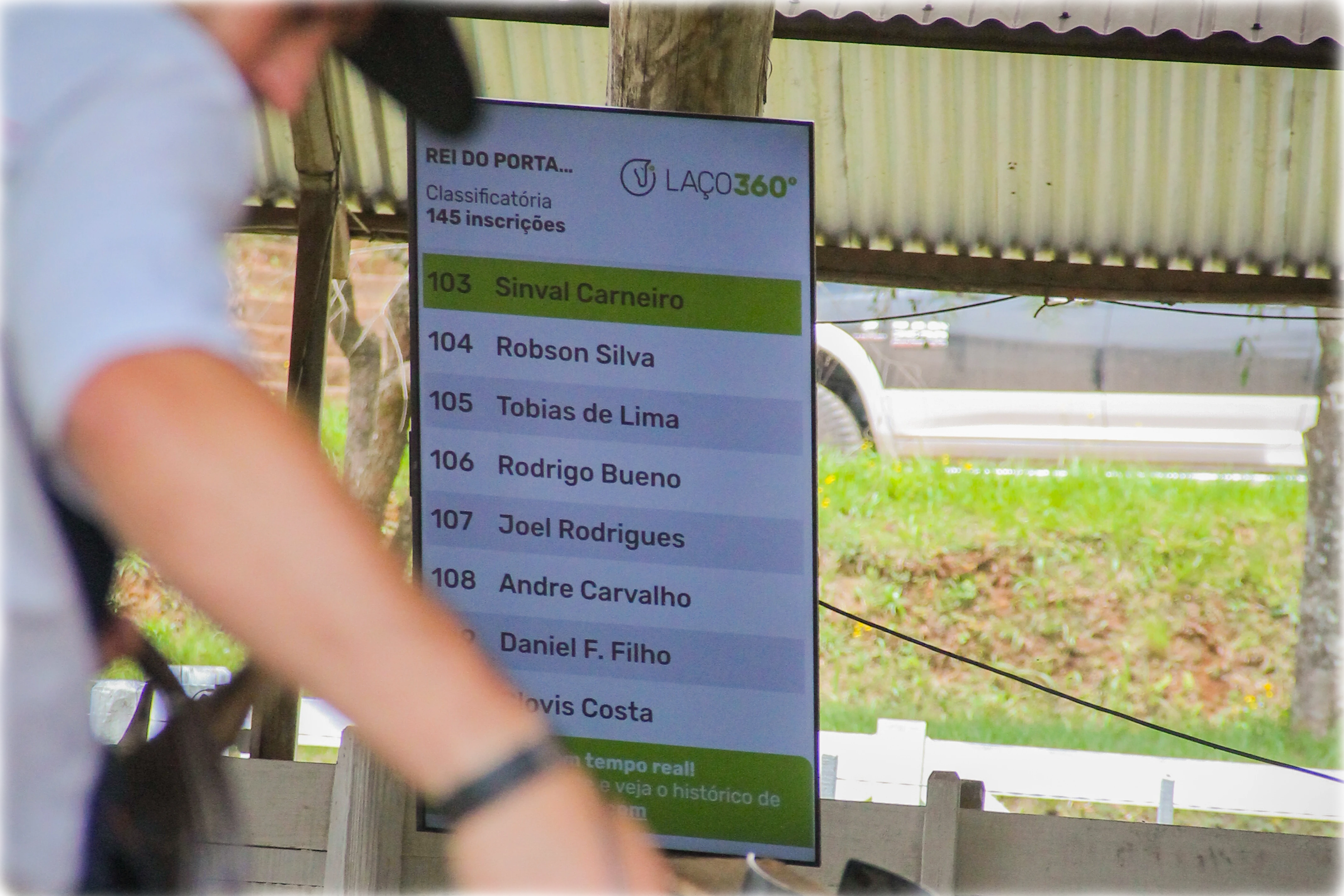 Telão interativo do Laço360 exibindo classificação do rodeio