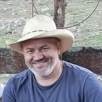 Foto de perfil de Valderes Rodrigues